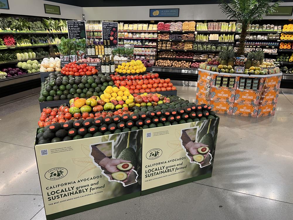 Gelsons March CA avocado display contest entry